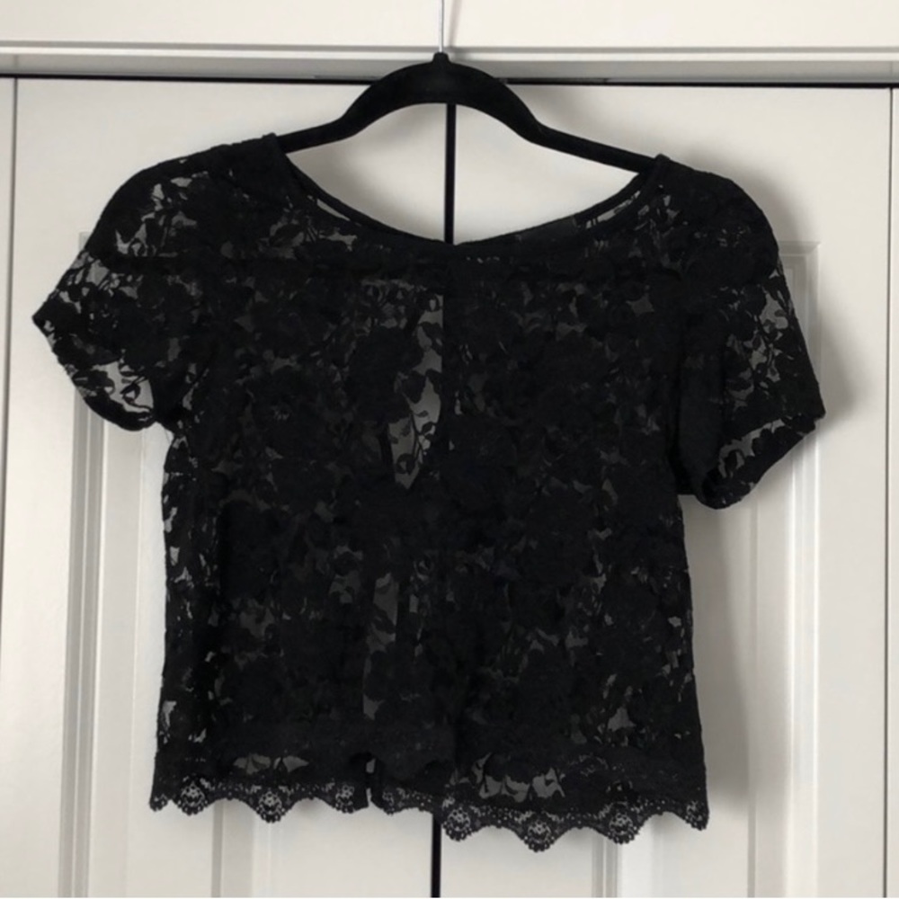 Artizia Lacy Crop Top